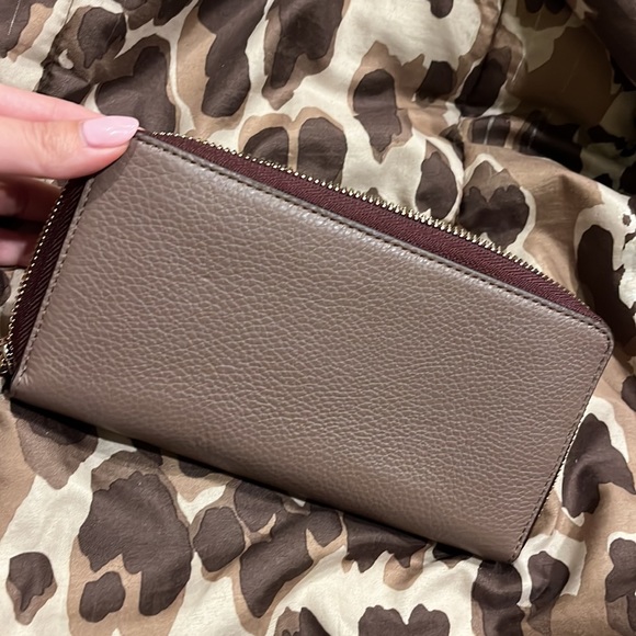 NWT Kate Spade Wallet - Picture 3 of 4